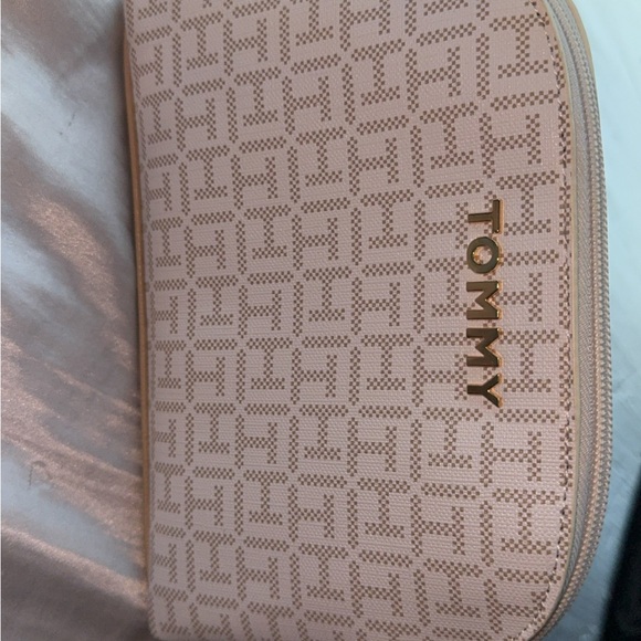 Tommy Hilfiger Beige Monogram Clutch - Picture 1 of 4